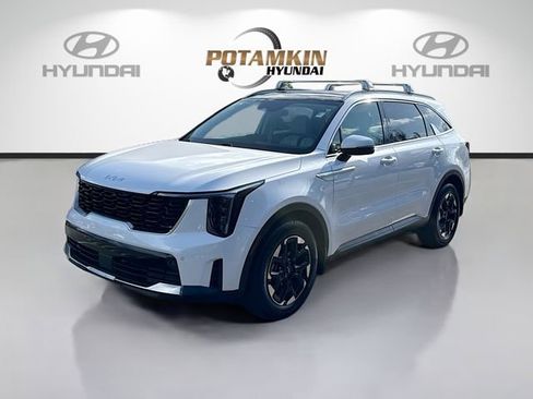 Used 2025 Kia Sorento S w/ Panoramic Sunroof Package FWD image 1