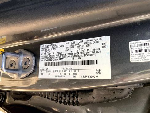 Used 2022 Ford Escape SE FWD image 29