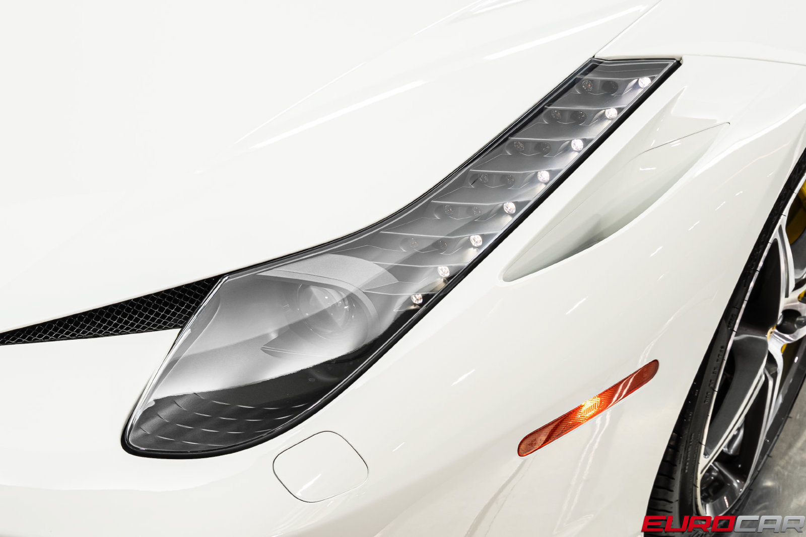 Used 2015 Ferrari 458 Italia Coupe RWD image 12