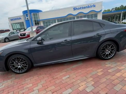 Used 2025 Toyota Camry XSE FWD image 6