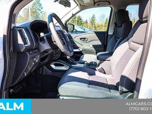 Certified 2025 Nissan Frontier SV w/ SV Convenience Package RWD image 18