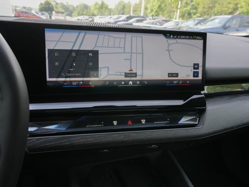 Used 2024 BMW i5 eDrive40i w/ Convenience Package RWD image 22