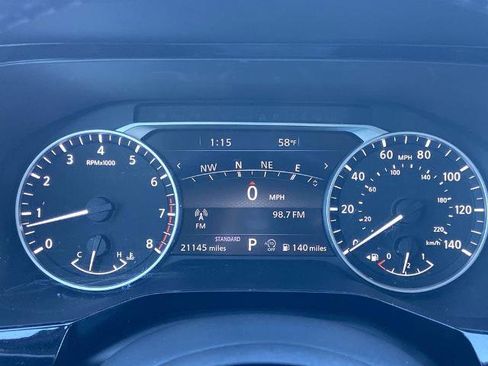 Used 2022 Nissan Pathfinder SL image 7