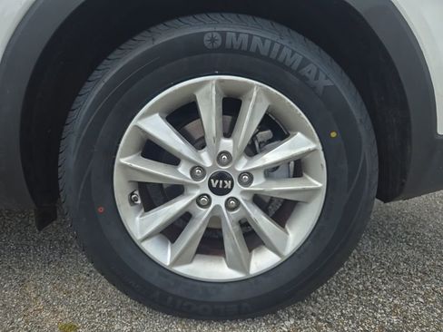 Used 2019 Kia Sorento FWD image 28