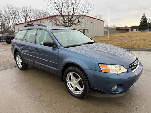 Used 2006 Subaru Outback 2.5i image 3