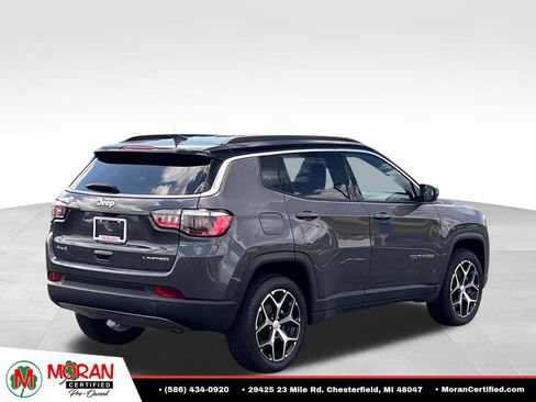 Used 2024 Jeep Compass Limited AWD/4WD image 5