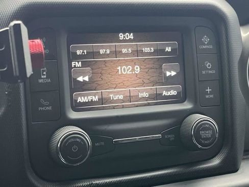 Used 2018 Jeep Wrangler Unlimited Sport S image 28