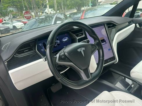 Used 2021 Tesla Model X Long Range AWD/4WD image 21