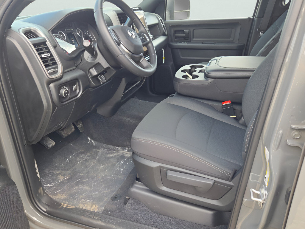 New 2026 RAM 3500 Tradesman AWD/4WD image 26