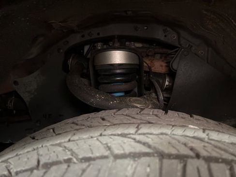 Used 2015 Toyota Tacoma 4x4 Double Cab w/ TRD Off-Road Package image 29