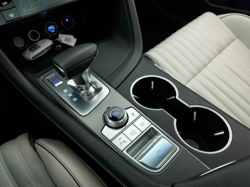 Used 2025 Genesis G70 3.3T Advanced image 34