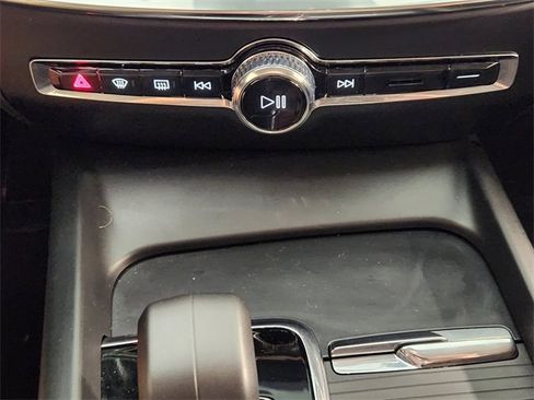 Used 2024 Volvo S60 B5 Core image 20