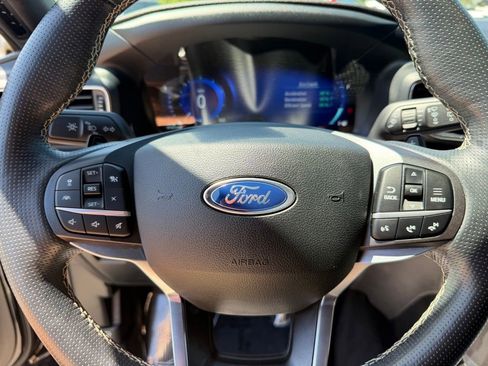 Used 2020 Ford Explorer ST w/ ST Street Pack image 22
