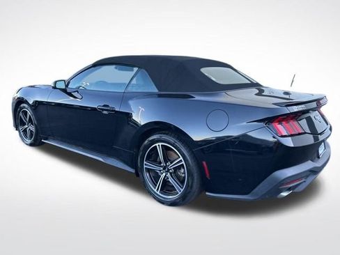 Used 2025 Ford Mustang Premium RWD image 4
