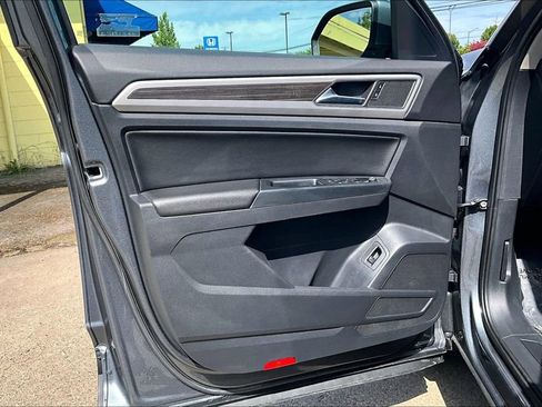 Used 2019 Volkswagen Atlas SE w/ Towing Package AWD/4WD image 22