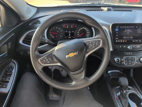 Used 2023 Chevrolet Malibu LT FWD image 15