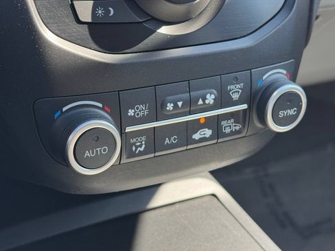 Used 2018 Acura RDX w/ AcuraWatch Plus Package AWD/4WD image 23