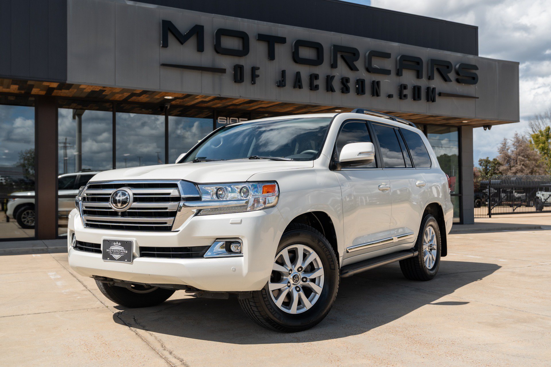 Used 2017 Toyota Land Cruiser AWD/4WD image 1