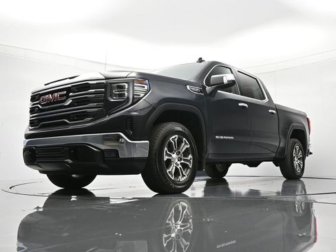 Certified 2025 GMC Sierra 1500 SLT image 38