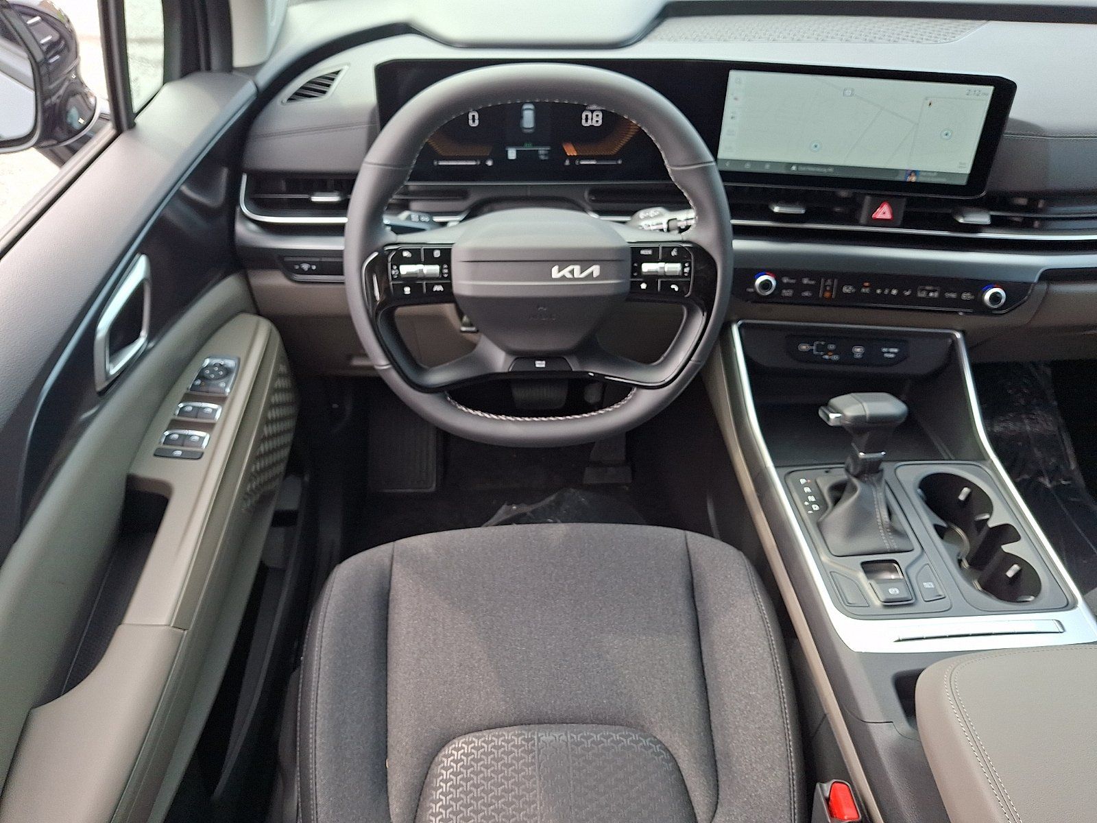 New 2027 Kia Carnival LX FWD image 8