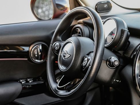 Used 2015 MINI Cooper S image 12