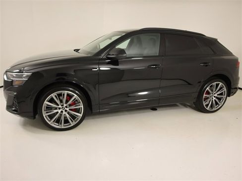 New 2026 Audi Q8 Prestige image 2