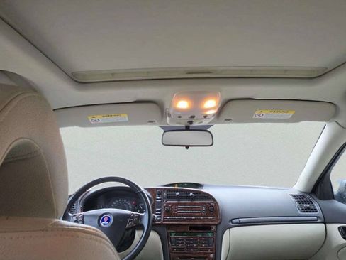 Used 2004 Saab 9-3 Linear FWD image 9
