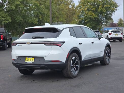 New 2026 Chevrolet Equinox EV LT image 5