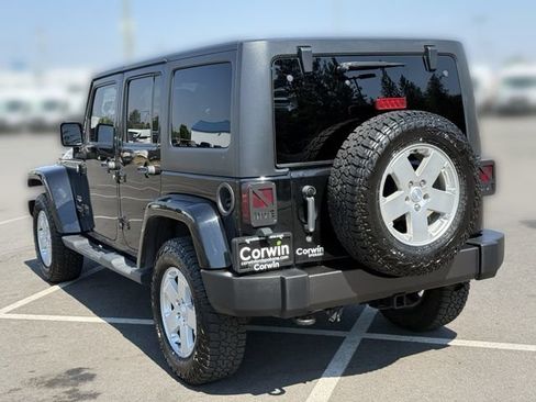 Used 2011 Jeep Wrangler Unlimited Sahara AWD/4WD image 13
