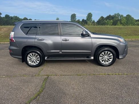 Used 2018 Lexus GX 460 Premium w/ Premium Package AWD/4WD image 9
