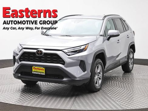 Used 2024 Toyota RAV4 XLE AWD/4WD image 1