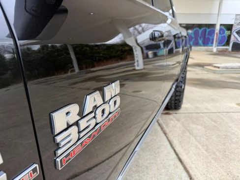 Used 2018 RAM 3500 Laramie Longhorn image 11