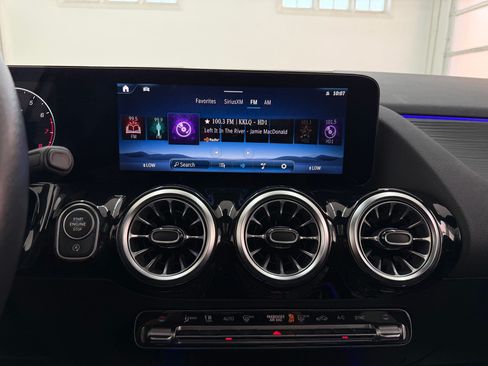 Used 2026 Mercedes-Benz GLA 250 image 16