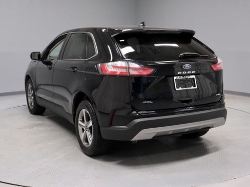 Certified 2024 Ford Edge SEL w/ Convenience Package AWD/4WD image 9
