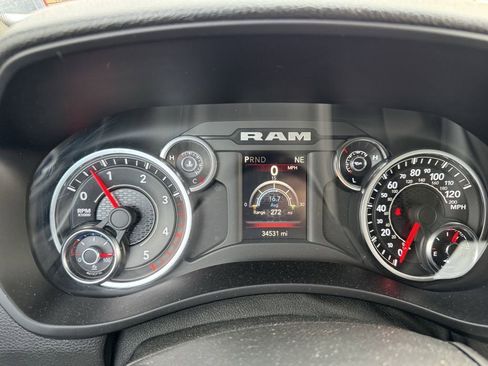 Used 2022 RAM 2500 Big Horn AWD/4WD image 7