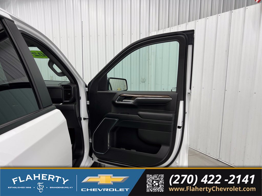 Used 2024 Chevrolet Silverado 1500 LT AWD/4WD image 14