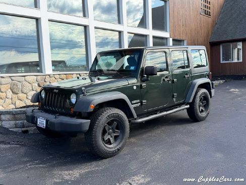 Used 2011 Jeep Wrangler Unlimited Sport AWD/4WD image 3