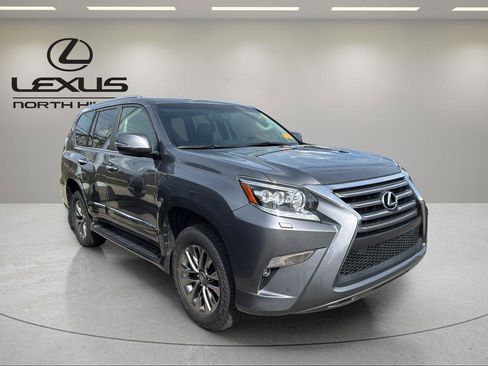 Used 2017 Lexus GX 460 Luxury w/ Preferred Accessory Package image 4