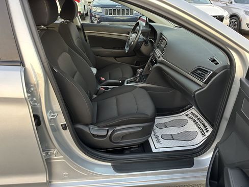 Used 2017 Hyundai Elantra Value Edition image 12