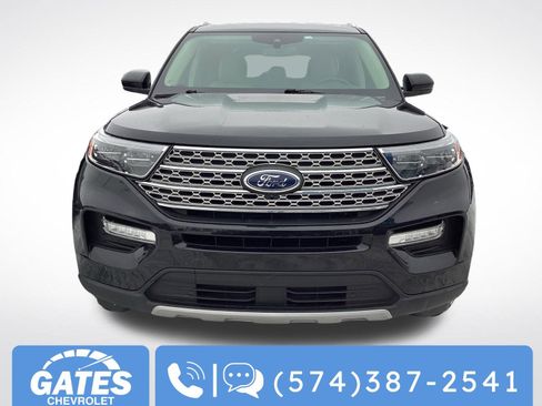 Used 2023 Ford Explorer Limited image 2