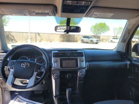 Used 2016 Toyota 4Runner SR5 image 23