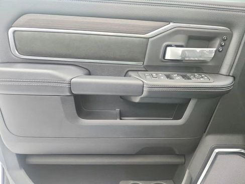 New 2026 RAM 2500 Laramie AWD/4WD image 36