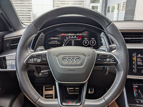 Used 2022 Audi RS 6 AWD/4WD image 16