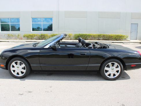 Used 2005 Ford Thunderbird 50th Anniversary image 24