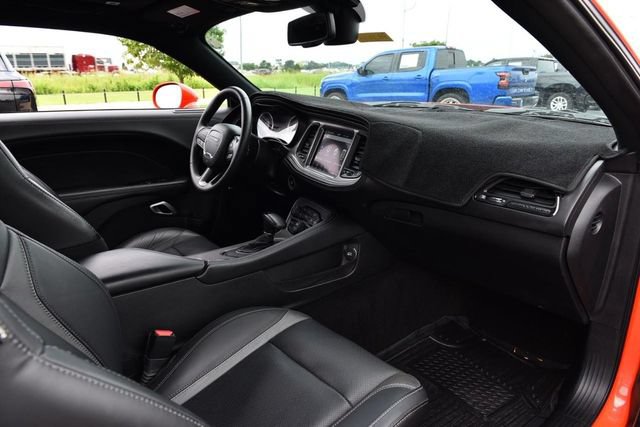 Used 2023 Dodge Challenger SXT w/ Plus Package RWD image 8
