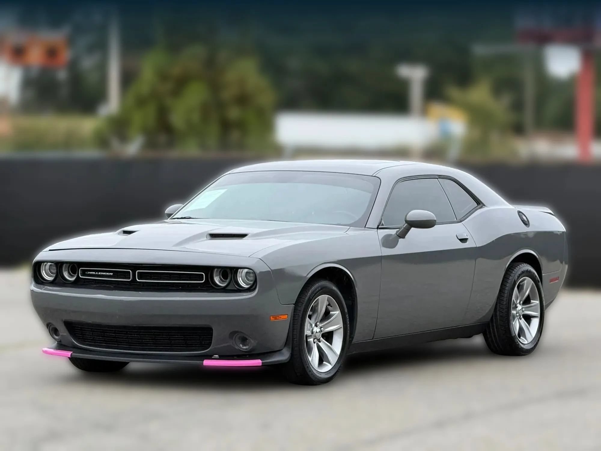 Used 2018 Dodge Challenger SXT RWD image 6