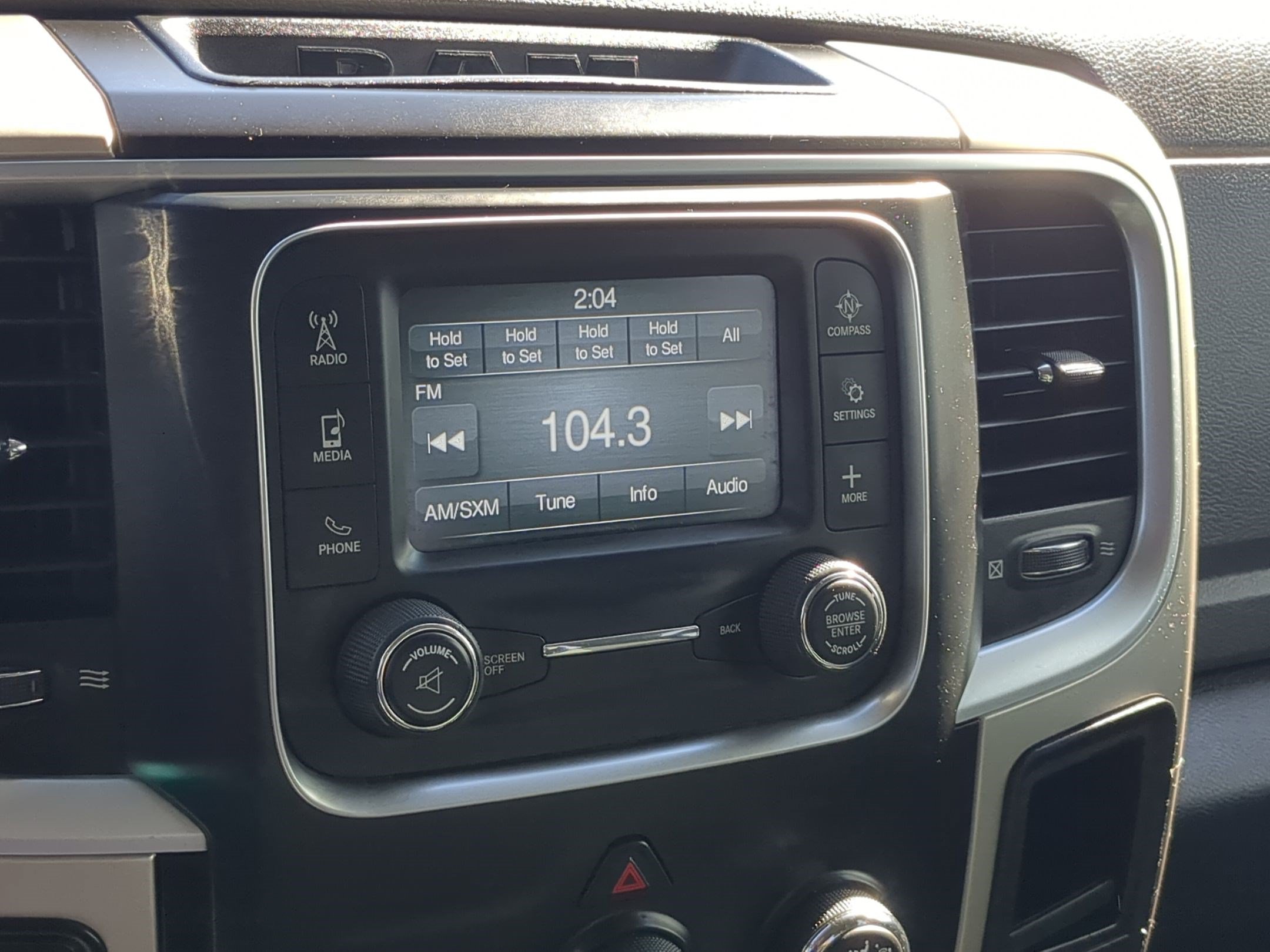 Used 2016 RAM 3500 SLT w/ Comfort Group AWD/4WD image 23