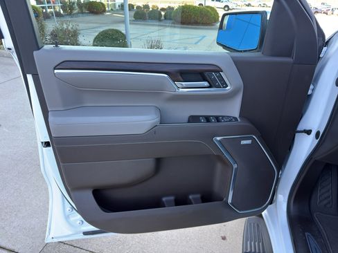 Used 2022 GMC Sierra 1500 SLT w/ SLT Premium Package image 12