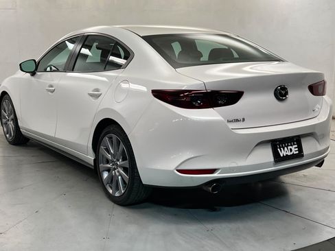 Used 2020 MAZDA MAZDA3 Sedan w/ Select Package FWD image 3