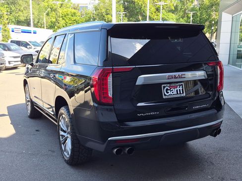 Used 2021 GMC Yukon Denali w/ Denali Premium Package AWD/4WD image 5